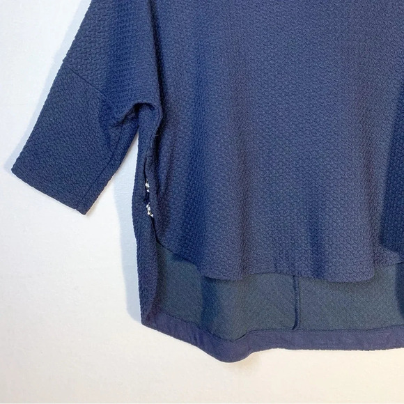 Deletta Cropped 3/4 Sleeve Navy Blue Knit Blouse - Picture 3 of 10